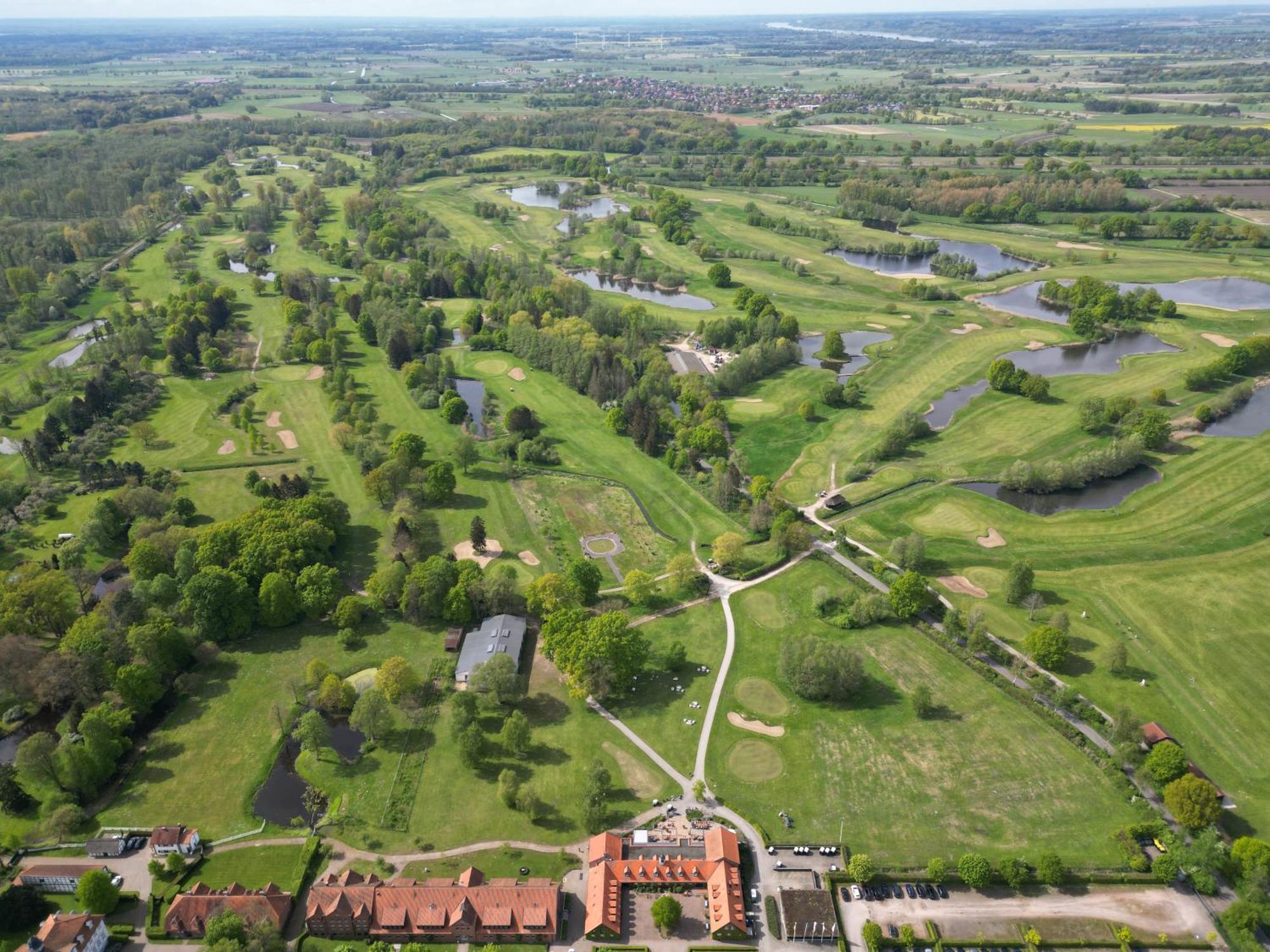 Hotel Schloss Golf & 4*