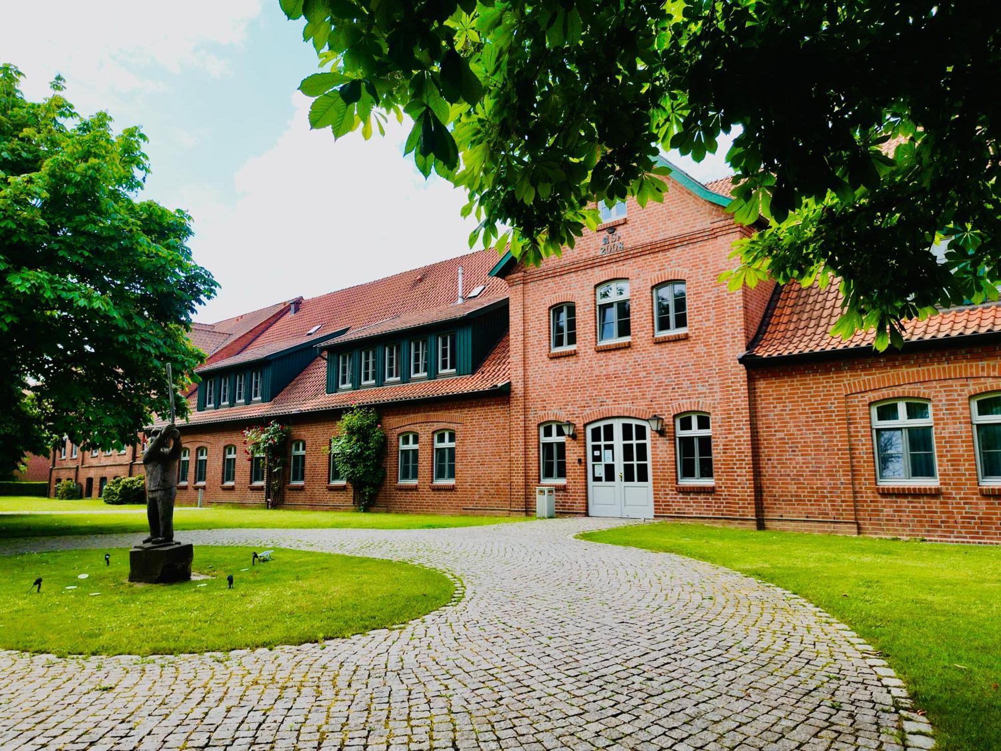 Schloss Golf & 4*