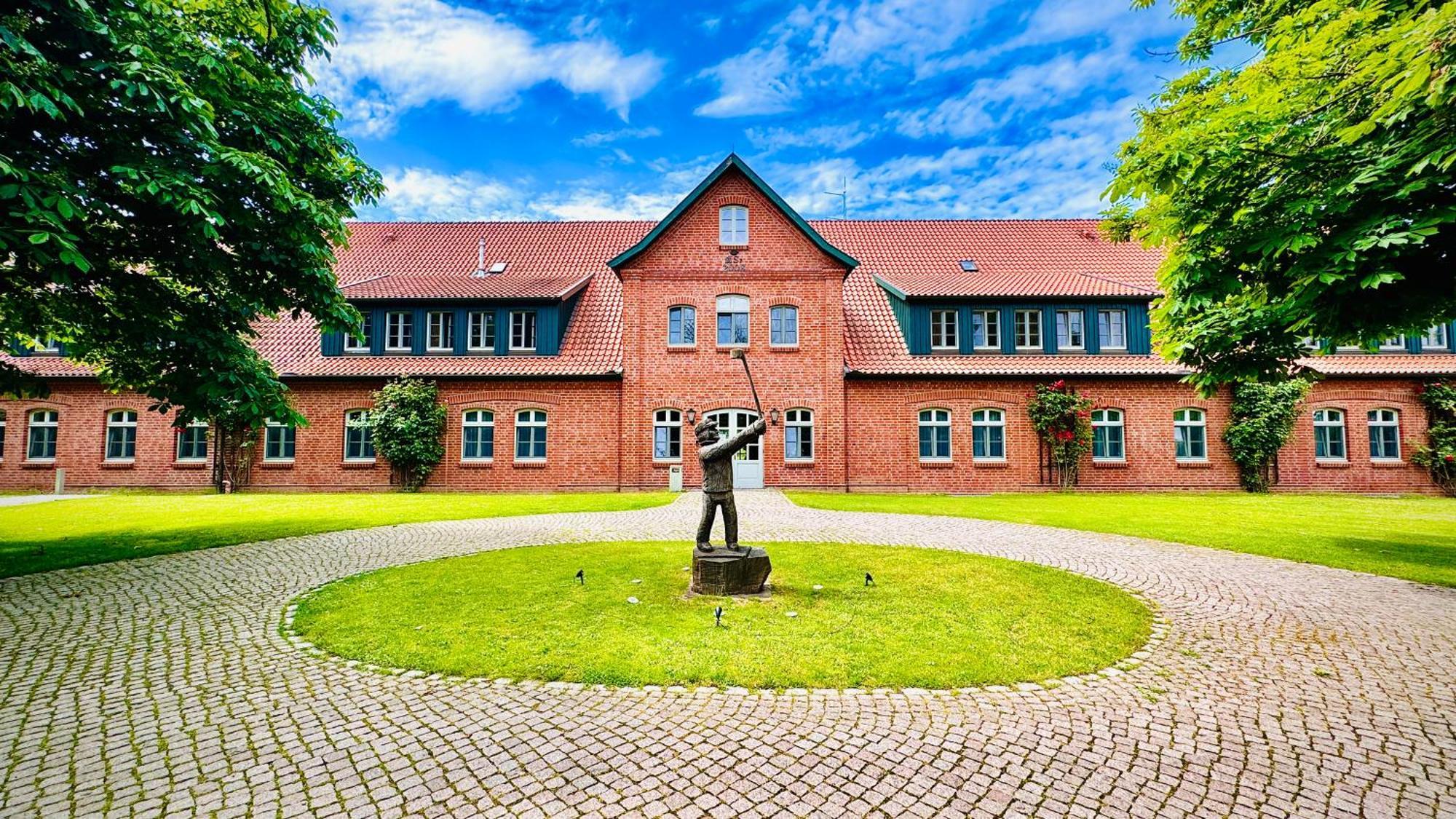 Schloss Golf & Hotel 4*