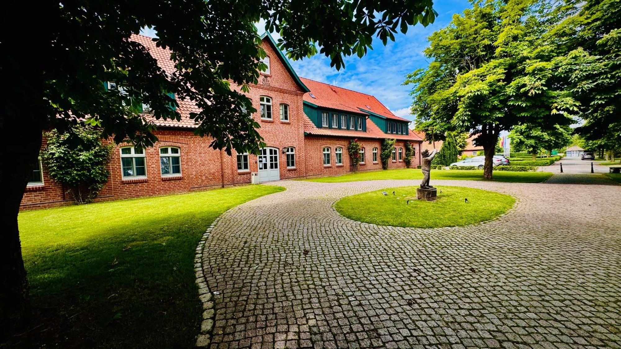 Schloss Golf & Hotel 4*