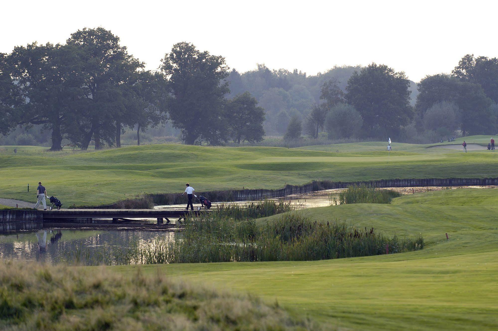Hotel Schloss Golf & 4*