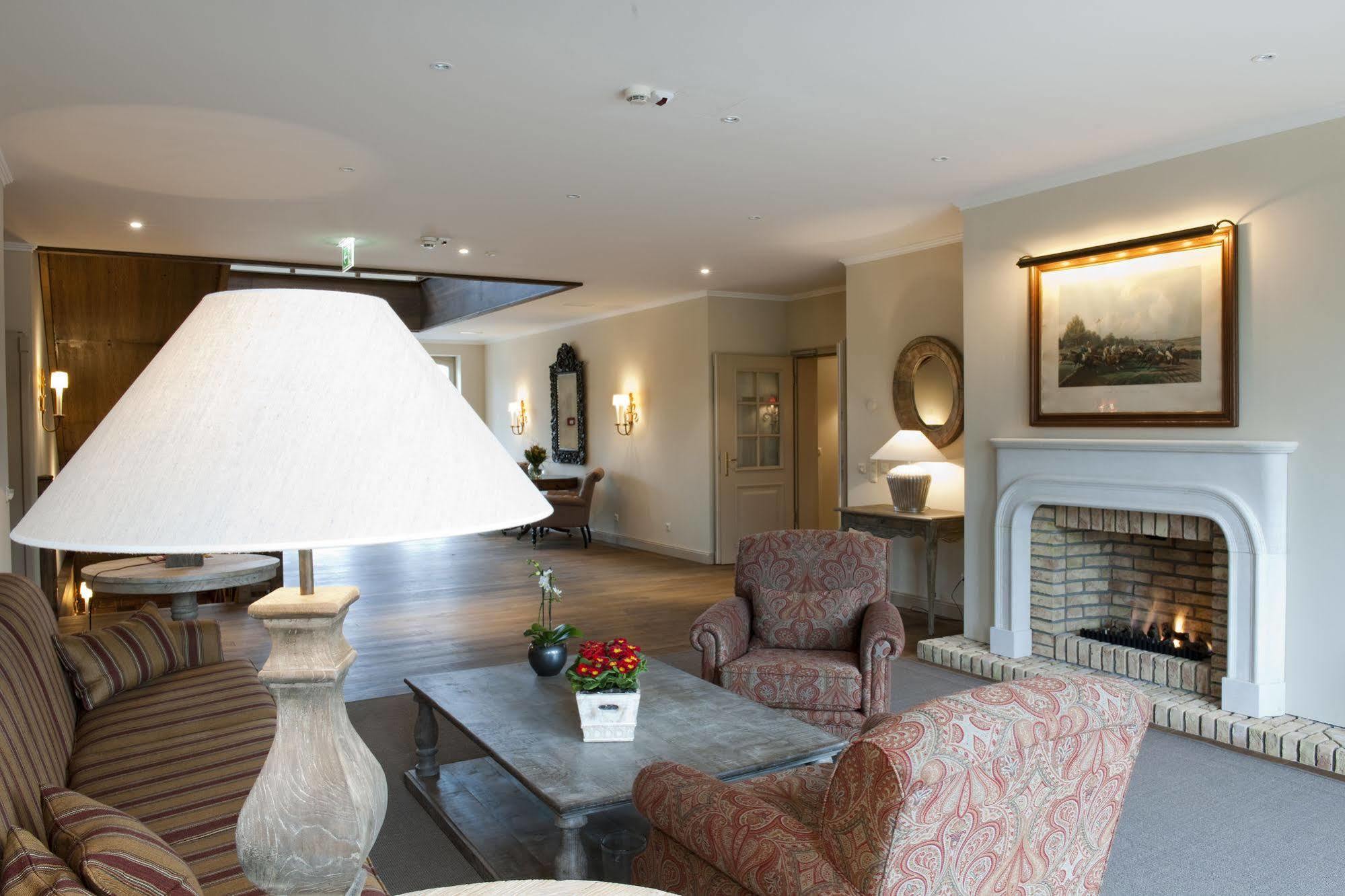 Schloss Golf & Luedersburg